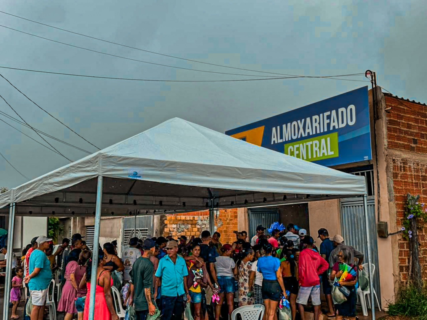 Prefeitura de Vera Mendes distribui 3 toneladas de peixes e ovos de Páscoa para famílias durante a Semana Santa