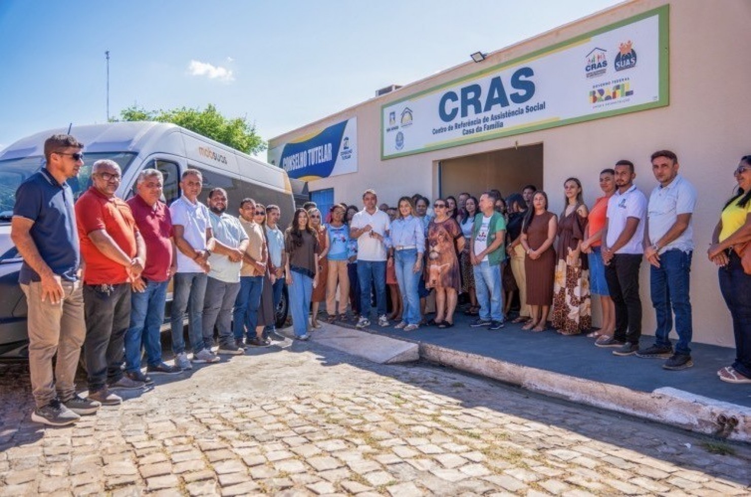 Prefeitura de Vera Mendes entrega Van MobSUAS e fortalece atendimento da Assistência Social no município
