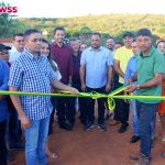 Prefeito Dr. Carlim inaugura obra de pavimentação e promove festa na zona rural de Vera Mendes